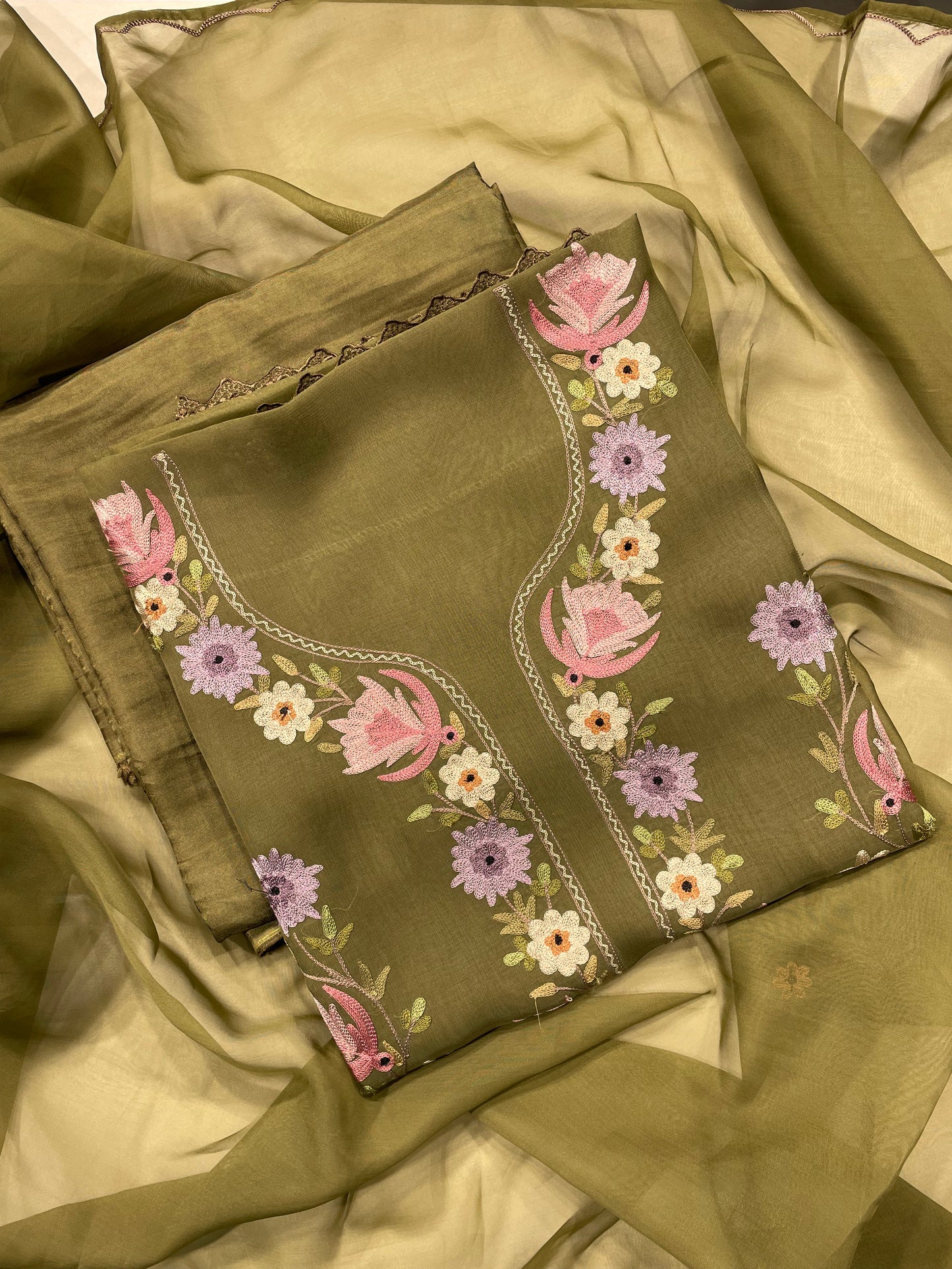 Green Kashmiri Aari Work Organza Unstitched Salwar Suit
