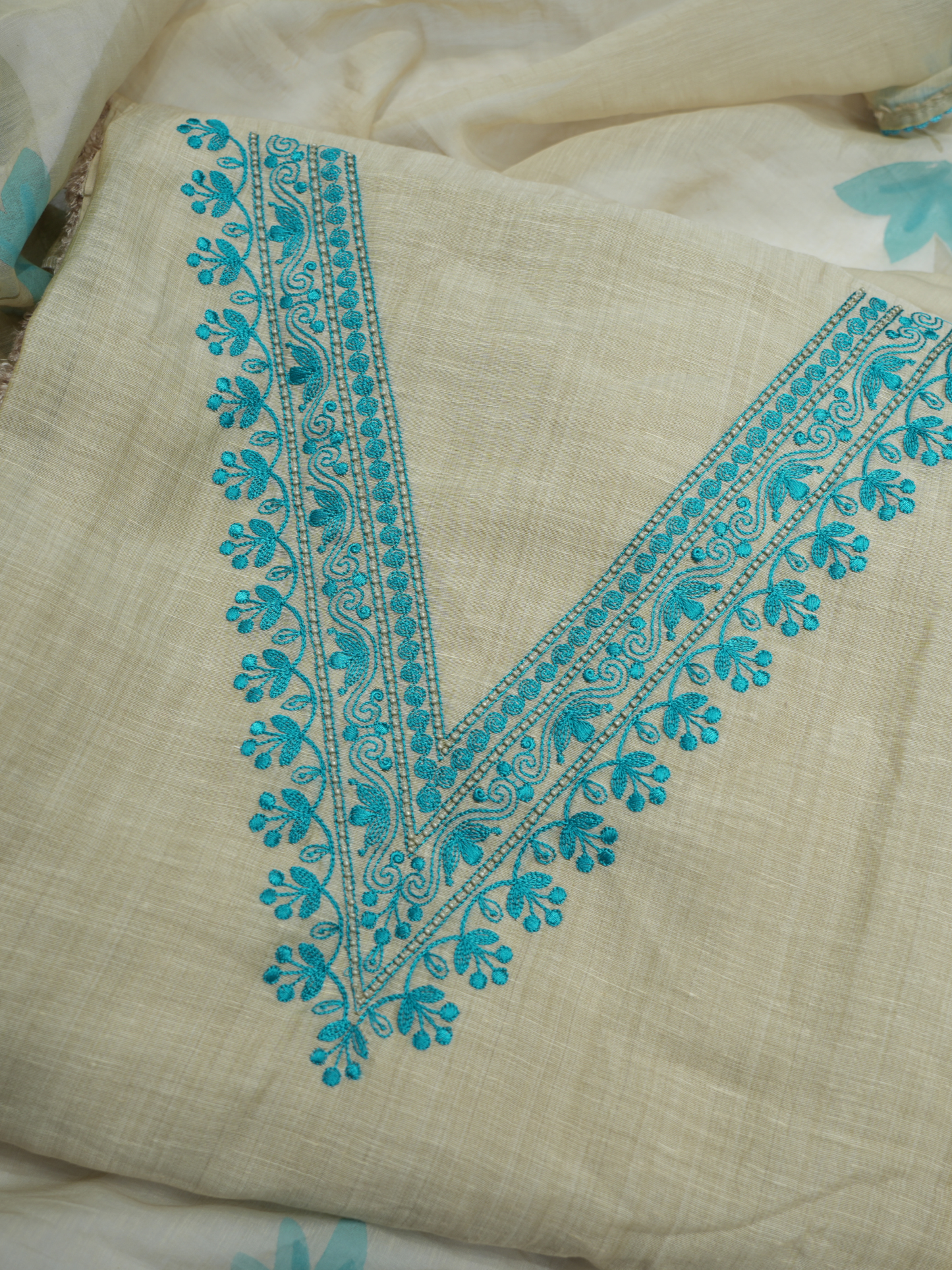 Chanderi Thread Work Suit
